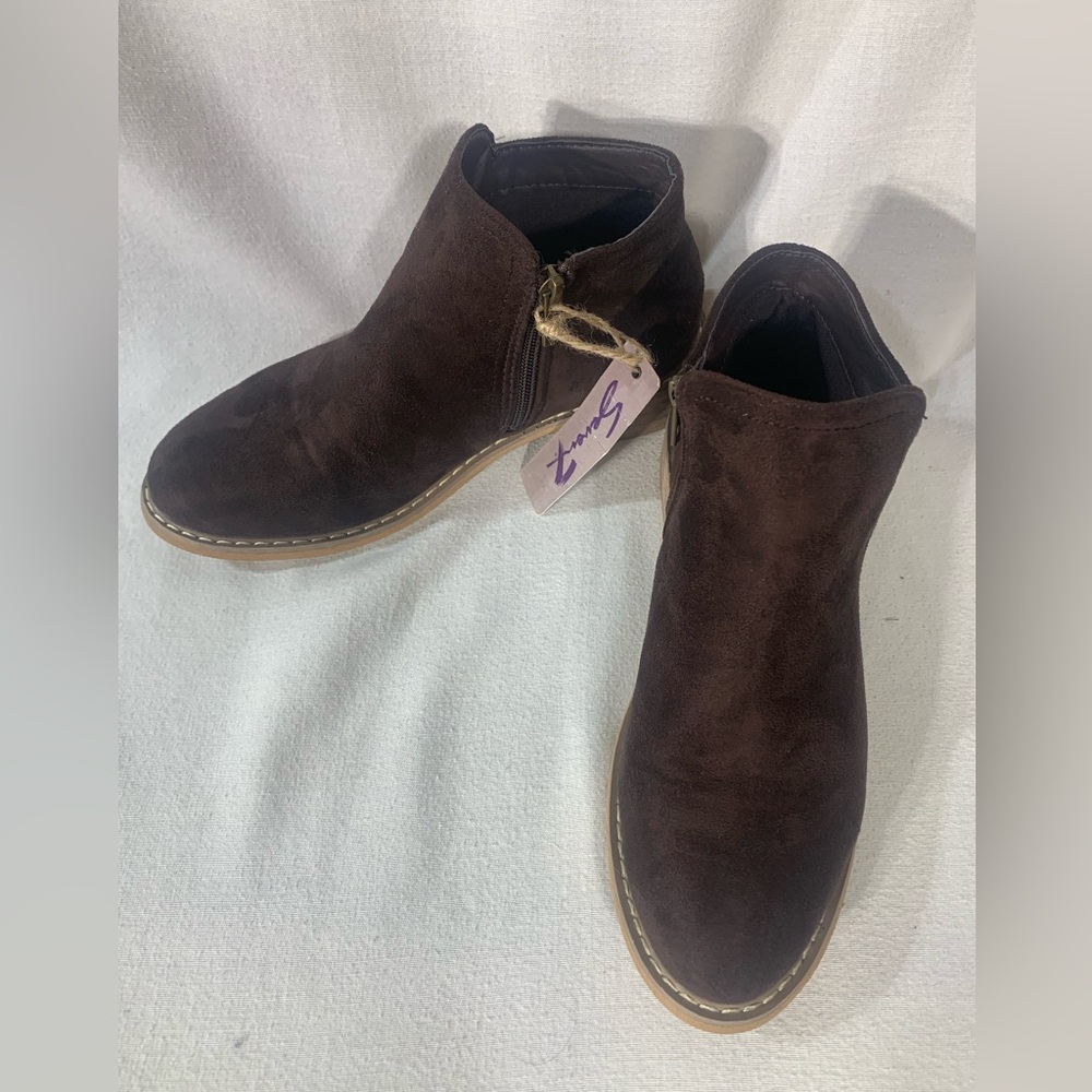 Seven 7 Cisco kid women’s Brown faux Suede Ankle Boots Size 7
